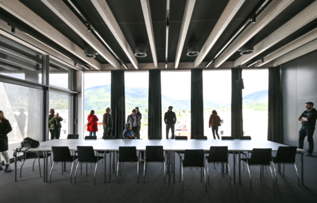 Exkursion nach Osttirol: Bürogebäude der Firma Durst in Lienz